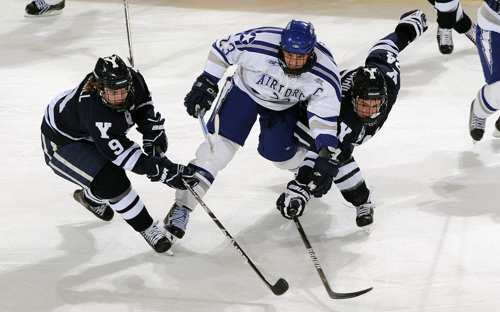 中国篮球直播解说专业化发展现状，篮球解说员央视