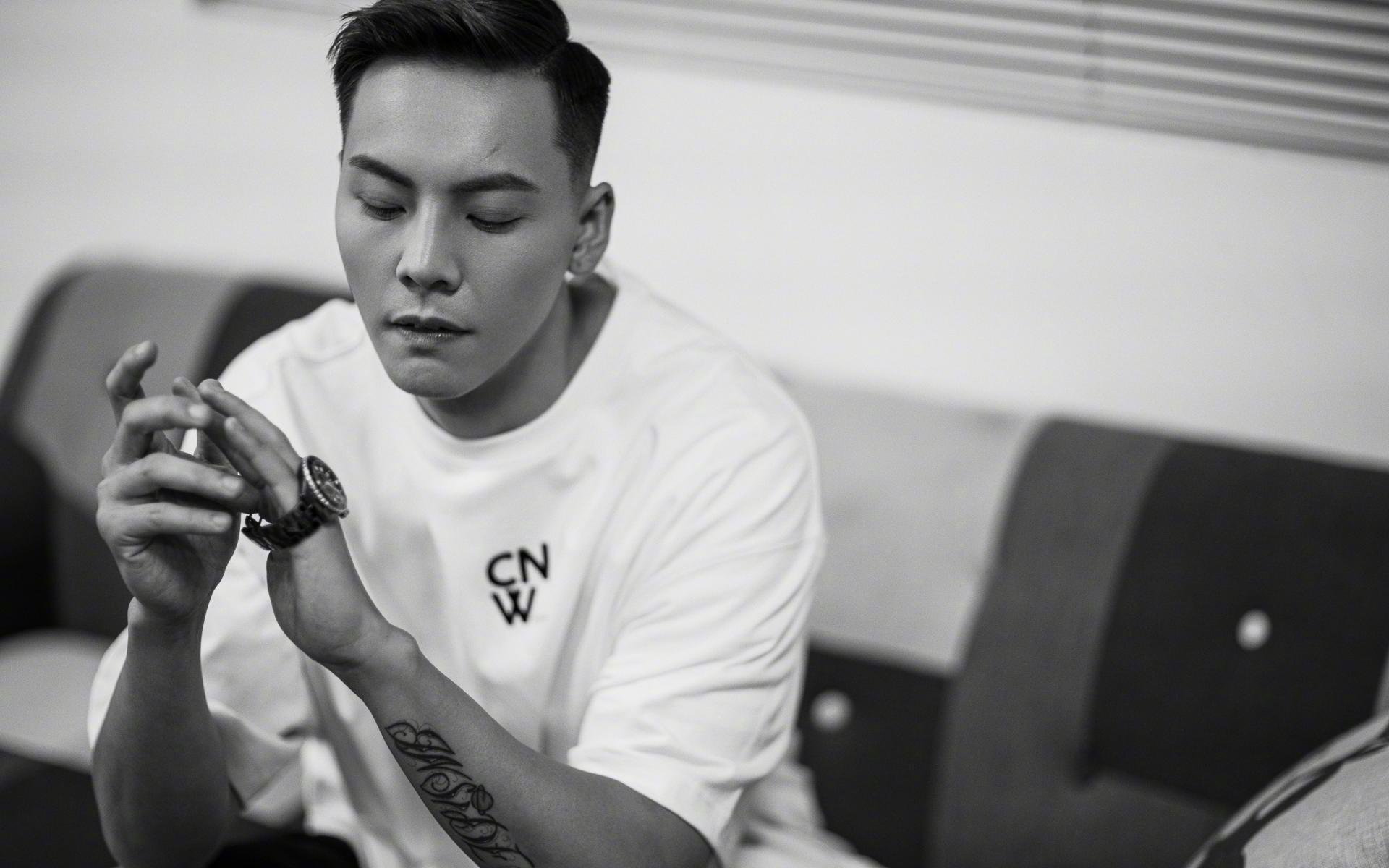 中国篮球直播解说专业化发展现状，篮球解说员央视